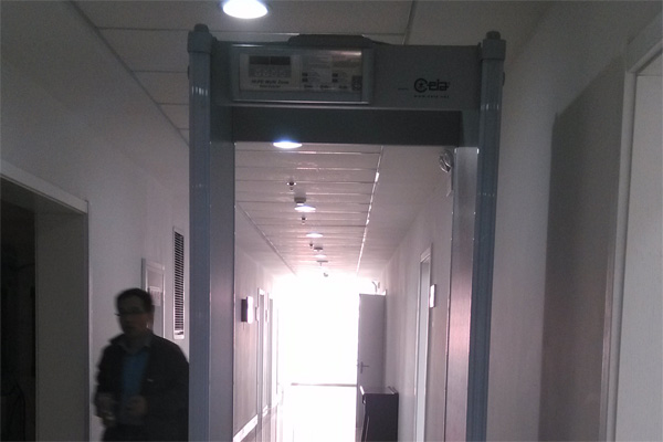 國(guó)家電網(wǎng)銀川供電局采用HI-PE型號(hào)進(jìn)口安檢門(mén)[圖文]