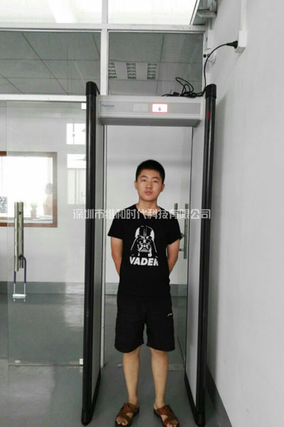 深圳大型手機(jī)制造廠采購維和時代代理的Rapiscan METOR6S進(jìn)口金屬探測安檢門[圖文]