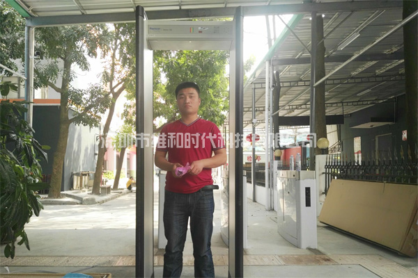 成都君客木業(yè)及新美麗點鞋業(yè)相繼從我司采購METOR6S進(jìn)口金屬安檢門保安全[圖文]