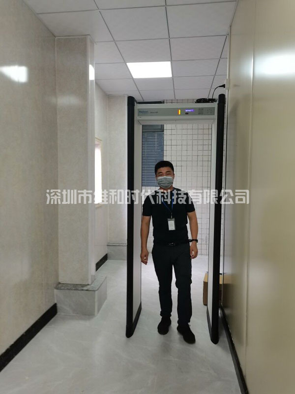 揭陽機(jī)場從我司（維和時(shí)代）采購METOR6S進(jìn)口金屬探測安檢門[圖文]