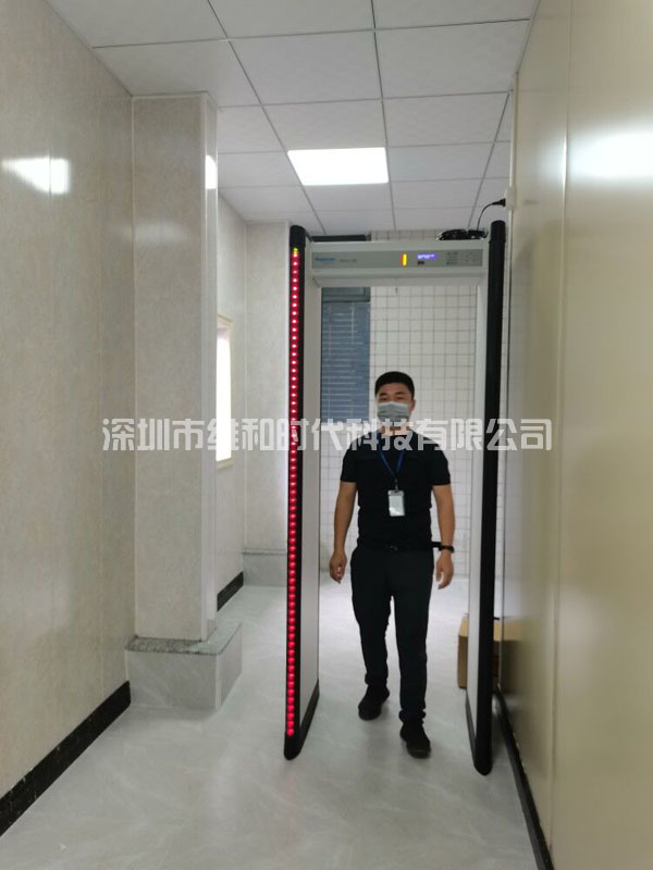 揭陽機(jī)場從我司（維和時(shí)代）采購METOR6S進(jìn)口金屬探測安檢門[圖文]