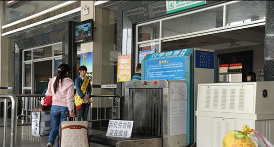 容桂車站安防意識(shí)受爭議  安檢機(jī)老化空置[圖]