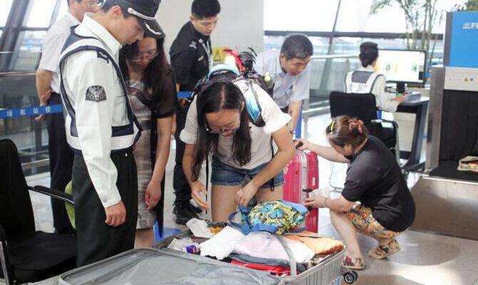 白云機場金屬探測安檢門通道發(fā)現(xiàn)活倉鼠敲響警報[圖]