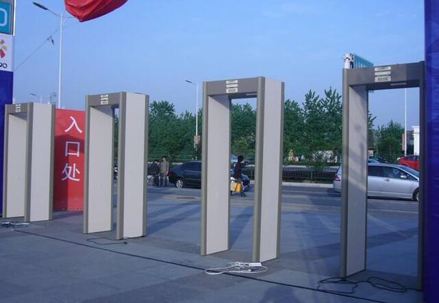 如何選購(gòu)金屬探測(cè)安檢門.jpg 如何選購(gòu)金屬探測(cè)安檢門.jpg