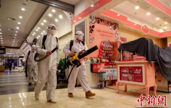 武漢多家商業(yè)體今日重啟：紅外線(xiàn)測(cè)溫安檢門(mén)限流[圖]