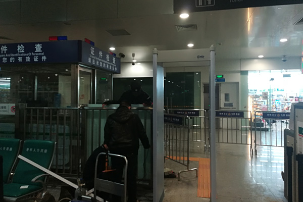 金屬探測安檢門市場價格是多少錢一臺？-3.jpg