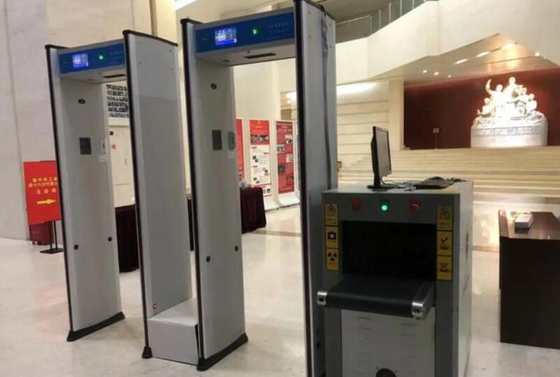 學(xué)校為什么要有安檢門(mén)？